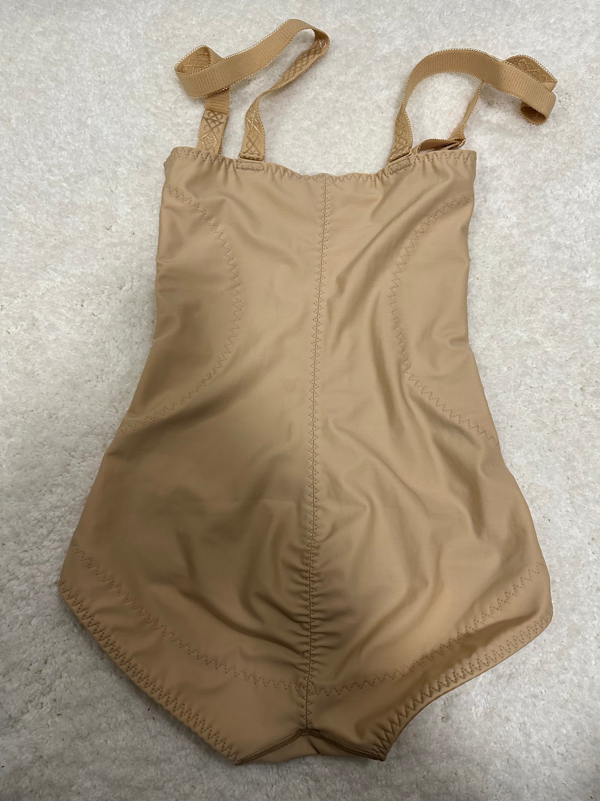 رفع_المؤخره-مشد-نحت-كامل-الجسم-لبعد-الولاده-والعمليات-الجروالمن