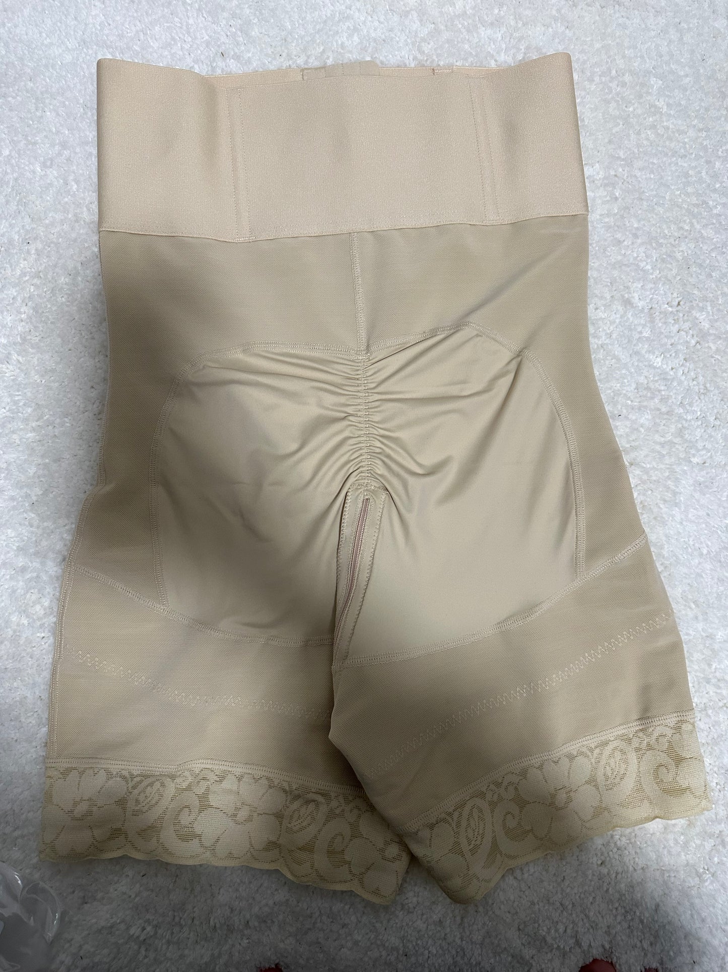 رفع_المؤخره مشد   مشدات للجسم，كورسيه，مشدات，مشدات البطن：الكلمات الرئيسية 